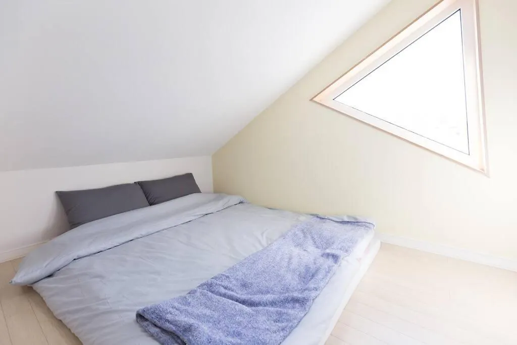 Apartamento 3R+2Baths/ Ewha / Sogang / Near Shinchon & Hongdae Seúl Corea del Sur